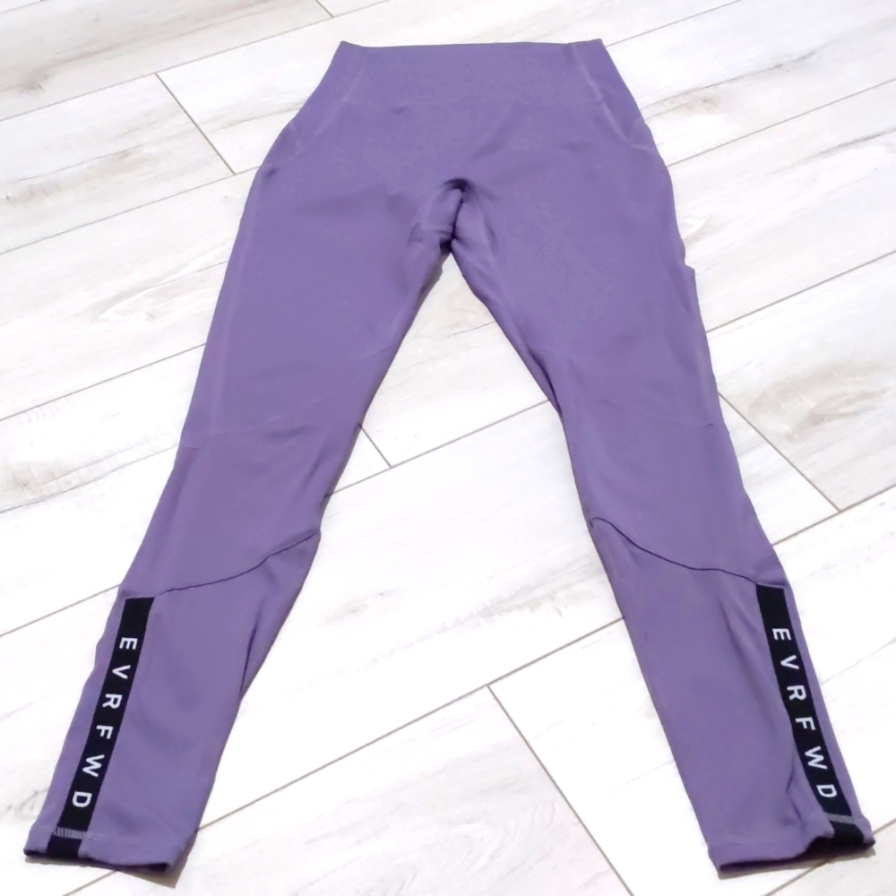 Ever Forward Apperal Ankle Leggings
